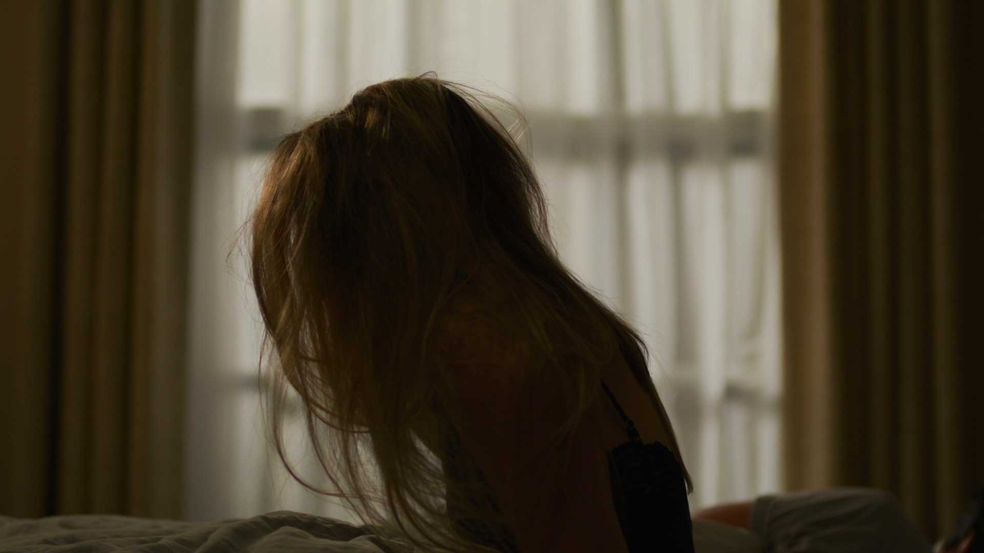 NOBODY F*CKING LEAVES